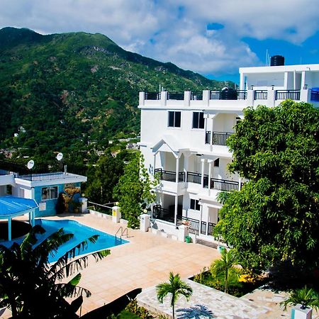 J&G Villa Hotel Cap-Haïtien Esterno foto