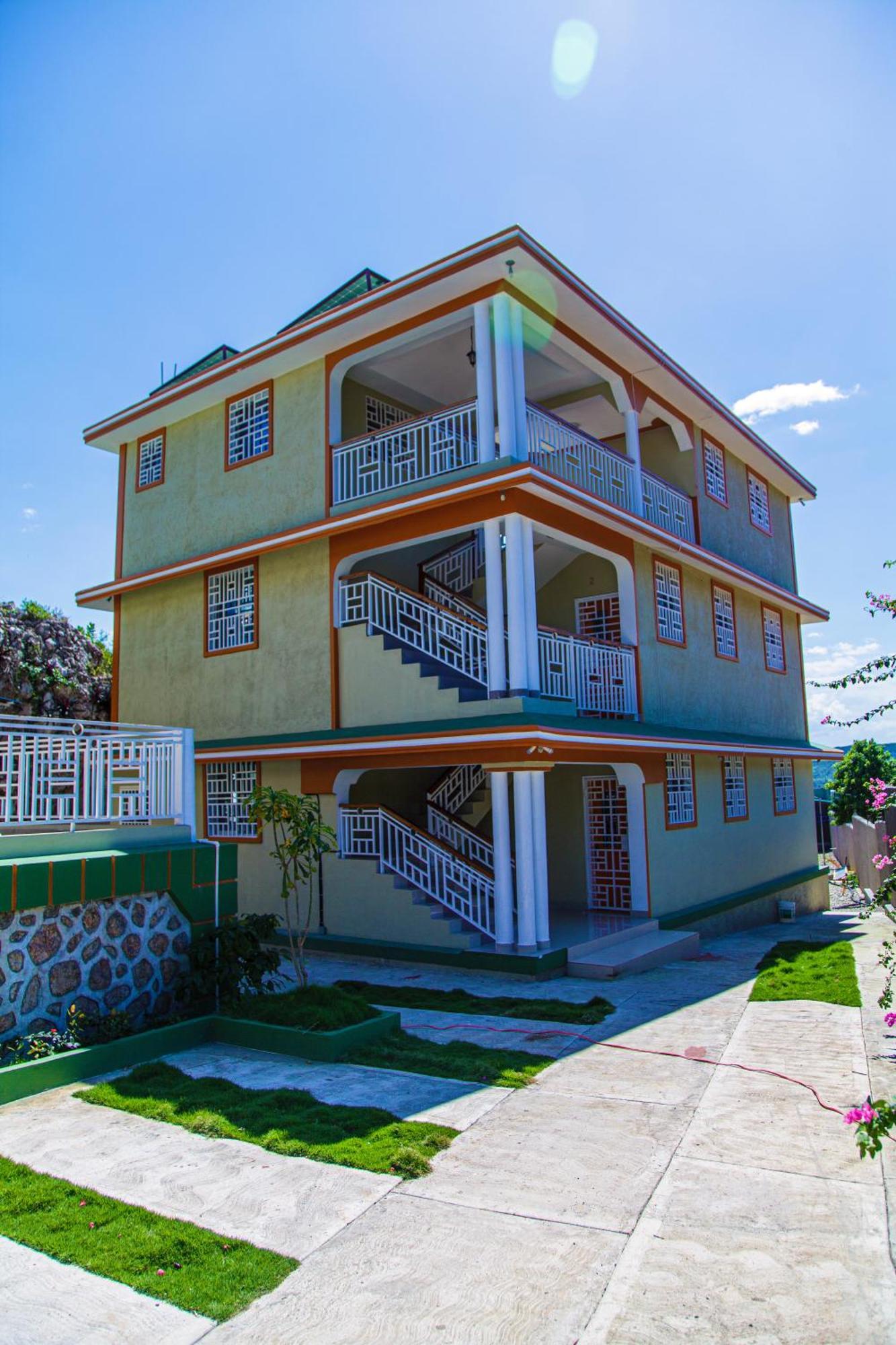 J&G Villa Hotel Cap-Haïtien Esterno foto